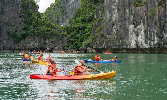 Ha Long Bay one of world's 10 most beautiful places: Canadian magazine