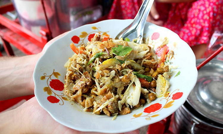 Yangon Half Day Foodie Tour