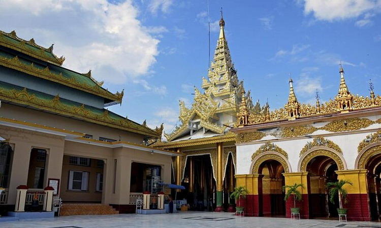 Mahamuni Pagoda Myamnar